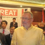 Lao cluster bomb survivor meets UK Foreign Secretary