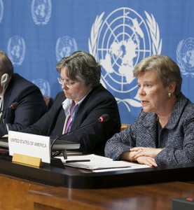 Press conference by the five Nuclear Non-Proliferation Treaty (NPT) nuclear weapon states at the UN Office, Geneva in 2013. (Flickr: https://www.flickr.com/photos/us-mission/8662720185/)